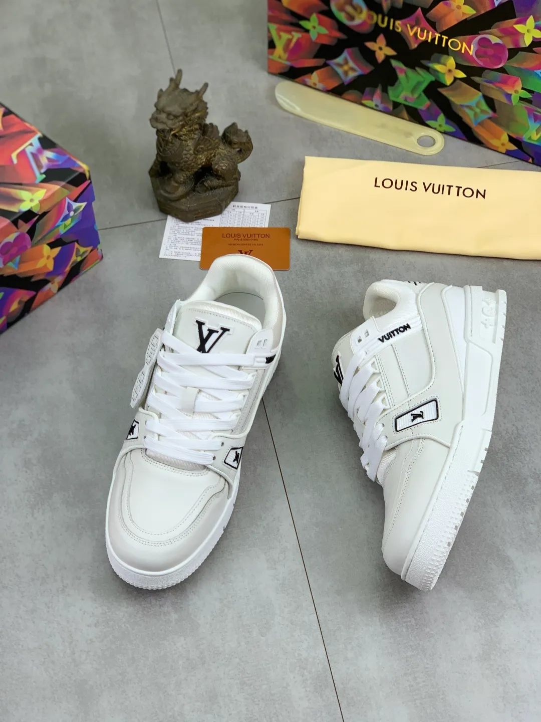 Men's men's shoes 💰P560 new style 💶【LOUIS VUITTON) (original order) new style 🍀LV Louis Vuitton *——LV classic trendy shoes! Made of imported original cowhide and water-dyed cowhide lining. The latest original wear-resistant rubber combination outsole! High quality products! Multiple colors available, code number: 38-46